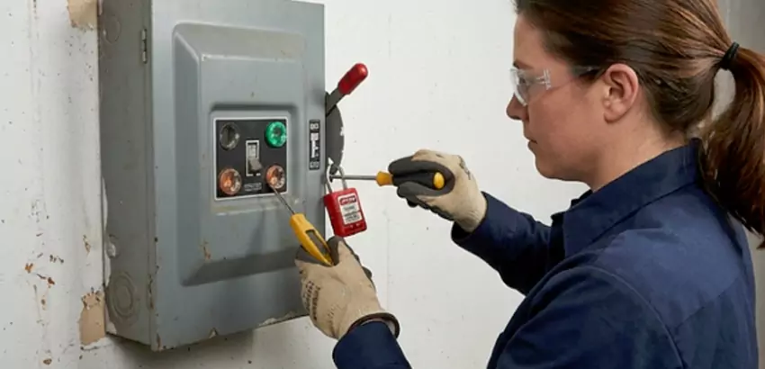 Ceiling Electrical Box Replacement in Athens